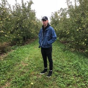 Meet your Posher, Dillon